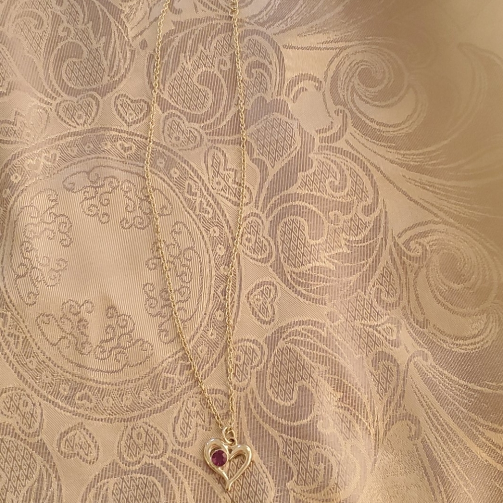 🟡 4/$20 NWOT Heart necklace
